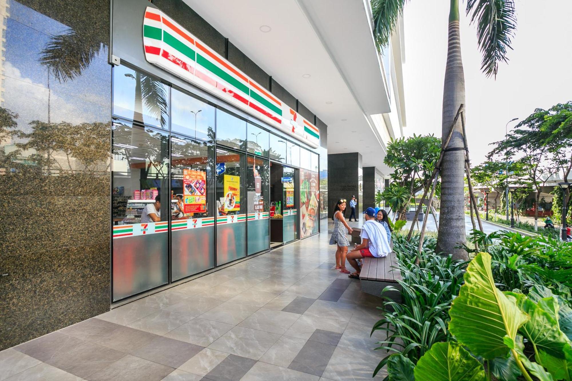 Central Business District Rivergate Apartment - Free Pickup & Pool ホーチミン市 エクステリア 写真
