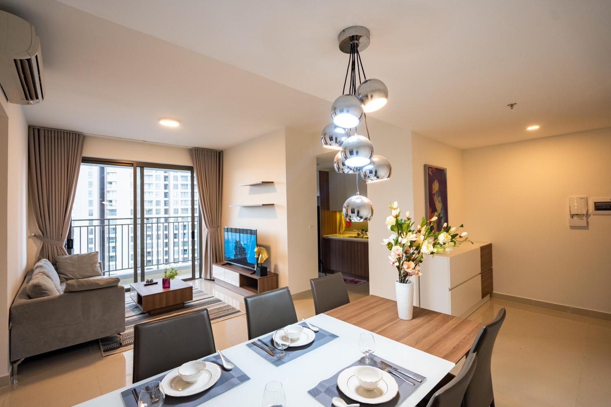Central Business District Rivergate Apartment - Free Pickup & Pool ホーチミン市 エクステリア 写真