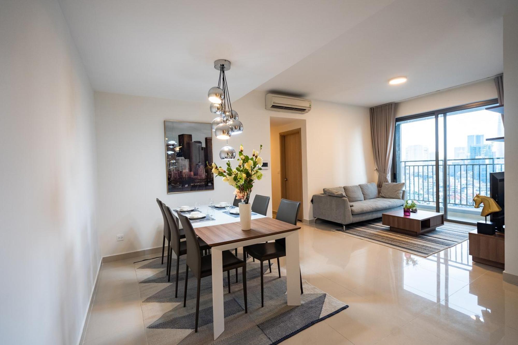 Central Business District Rivergate Apartment - Free Pickup & Pool ホーチミン市 エクステリア 写真