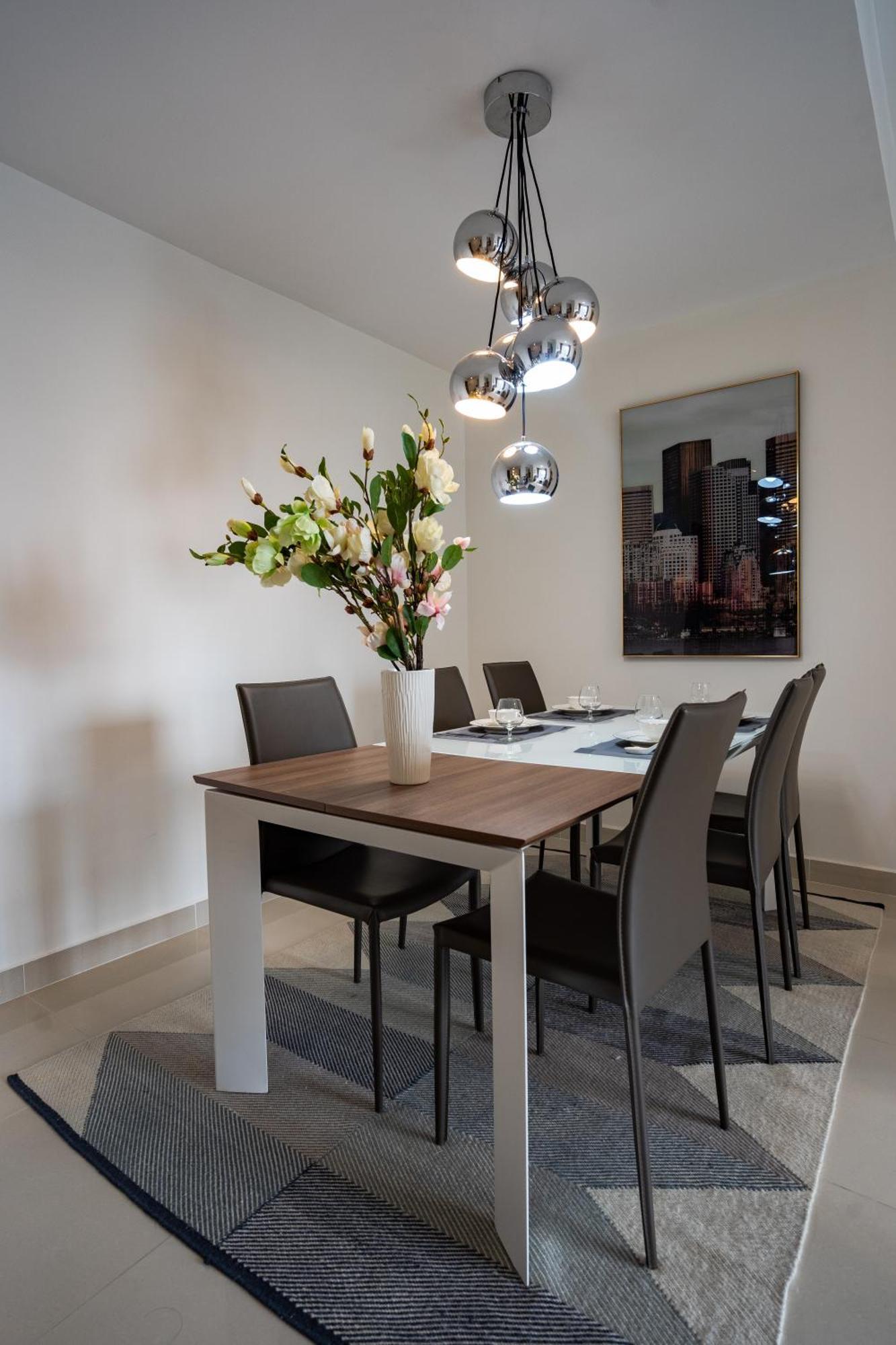 Central Business District Rivergate Apartment - Free Pickup & Pool ホーチミン市 エクステリア 写真