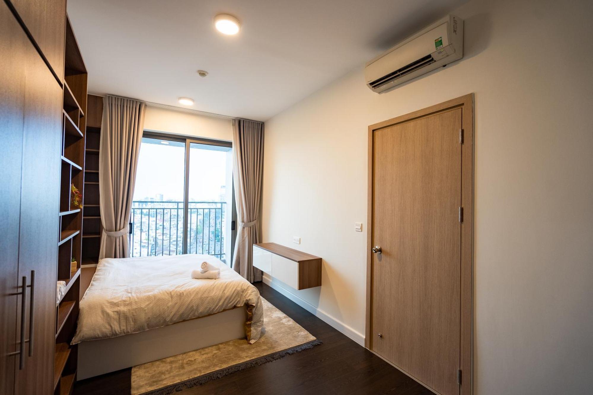Central Business District Rivergate Apartment - Free Pickup & Pool ホーチミン市 エクステリア 写真