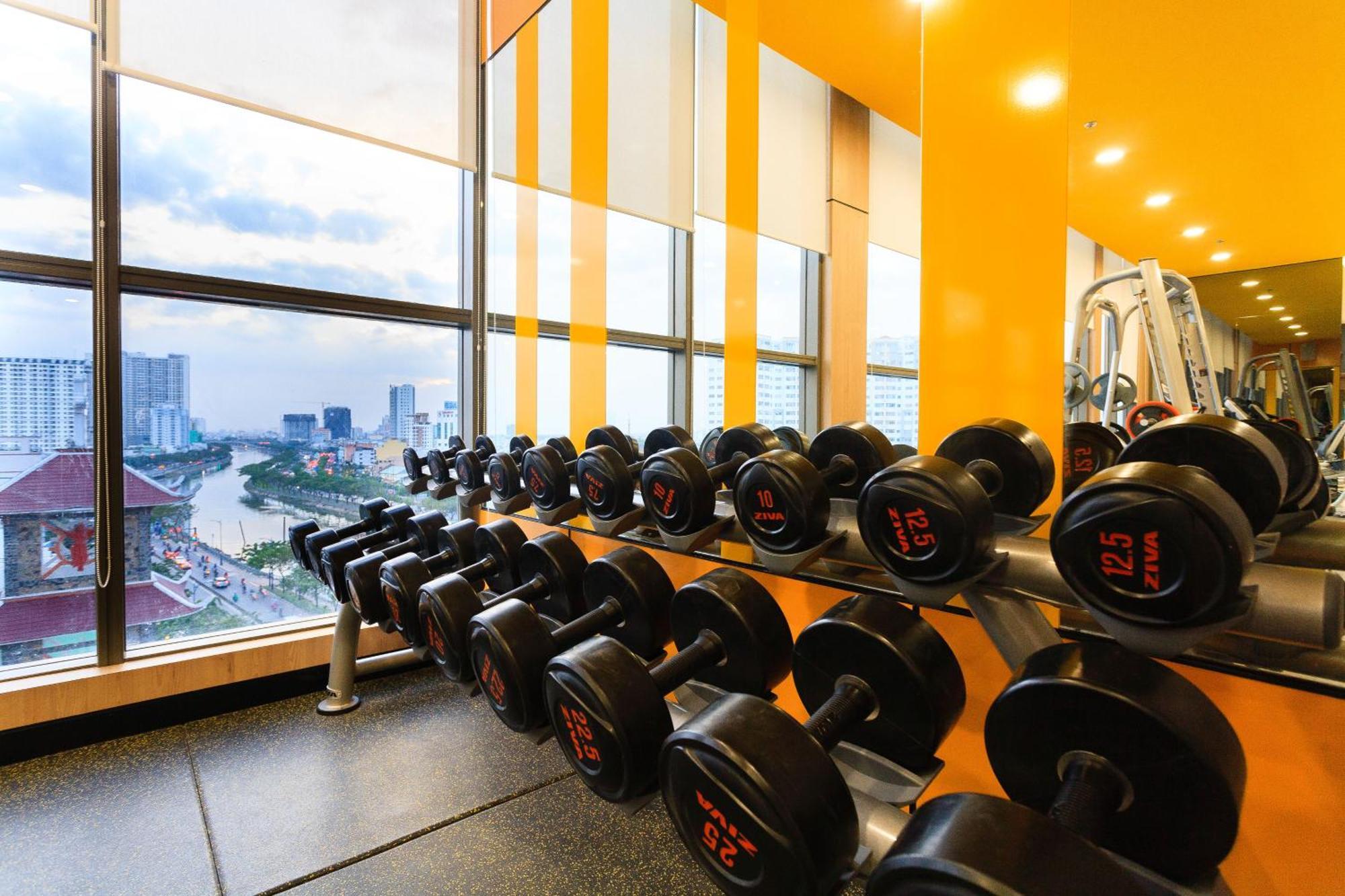 Central Business District Rivergate Apartment - Free Pickup & Pool ホーチミン市 エクステリア 写真