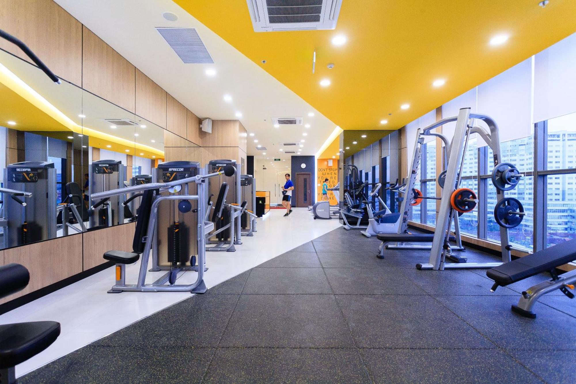 Central Business District Rivergate Apartment - Free Pickup & Pool ホーチミン市 エクステリア 写真