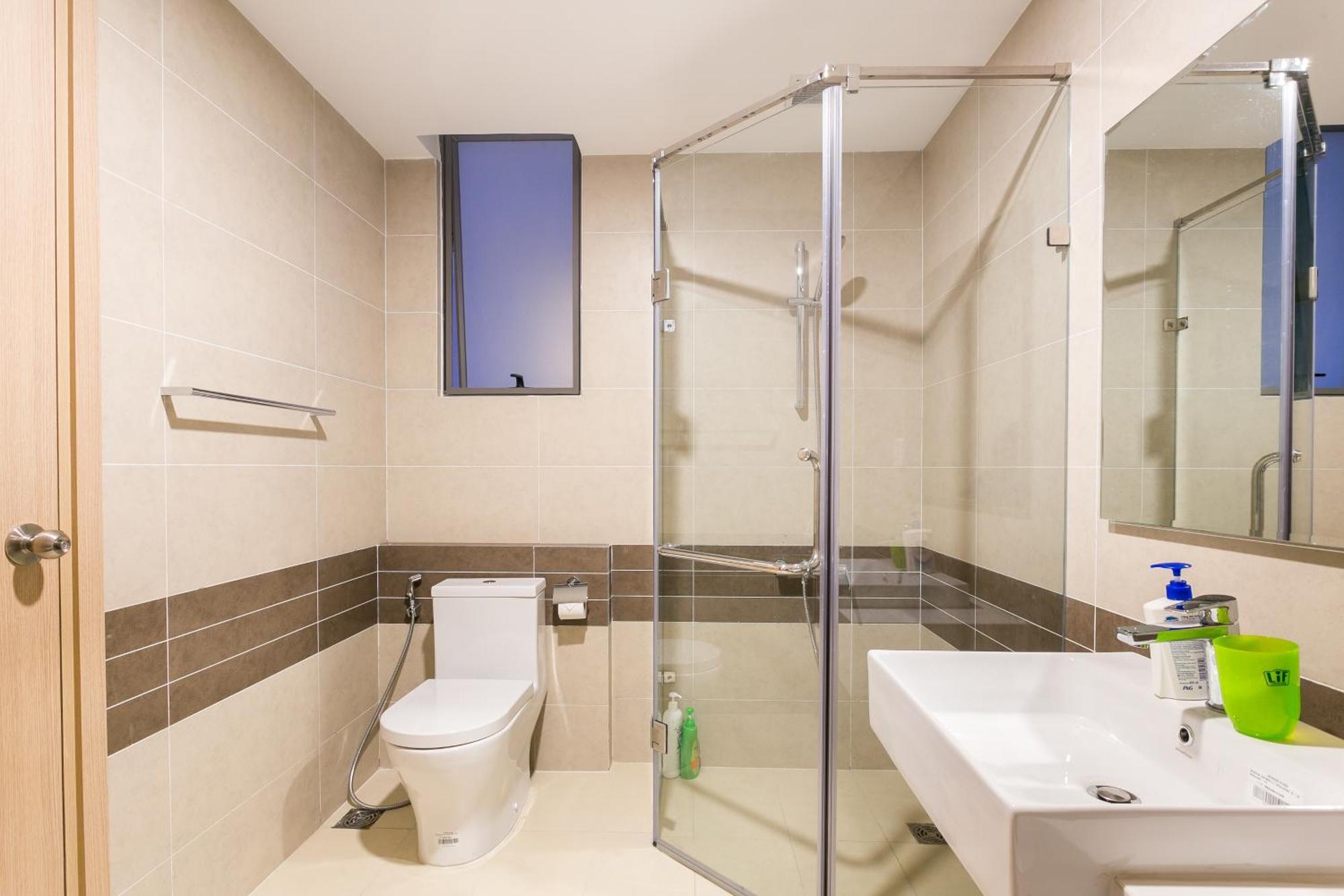 Central Business District Rivergate Apartment - Free Pickup & Pool ホーチミン市 エクステリア 写真