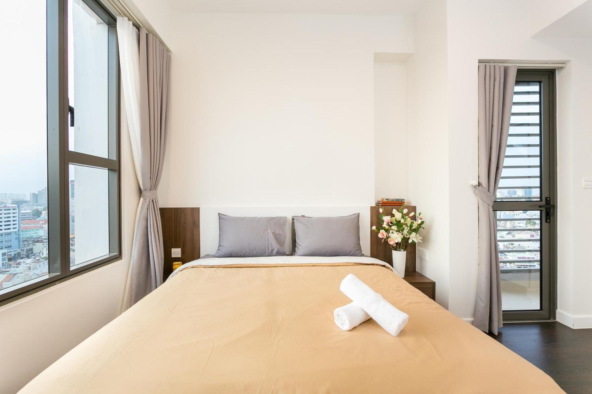 Central Business District Rivergate Apartment - Free Pickup & Pool ホーチミン市 エクステリア 写真
