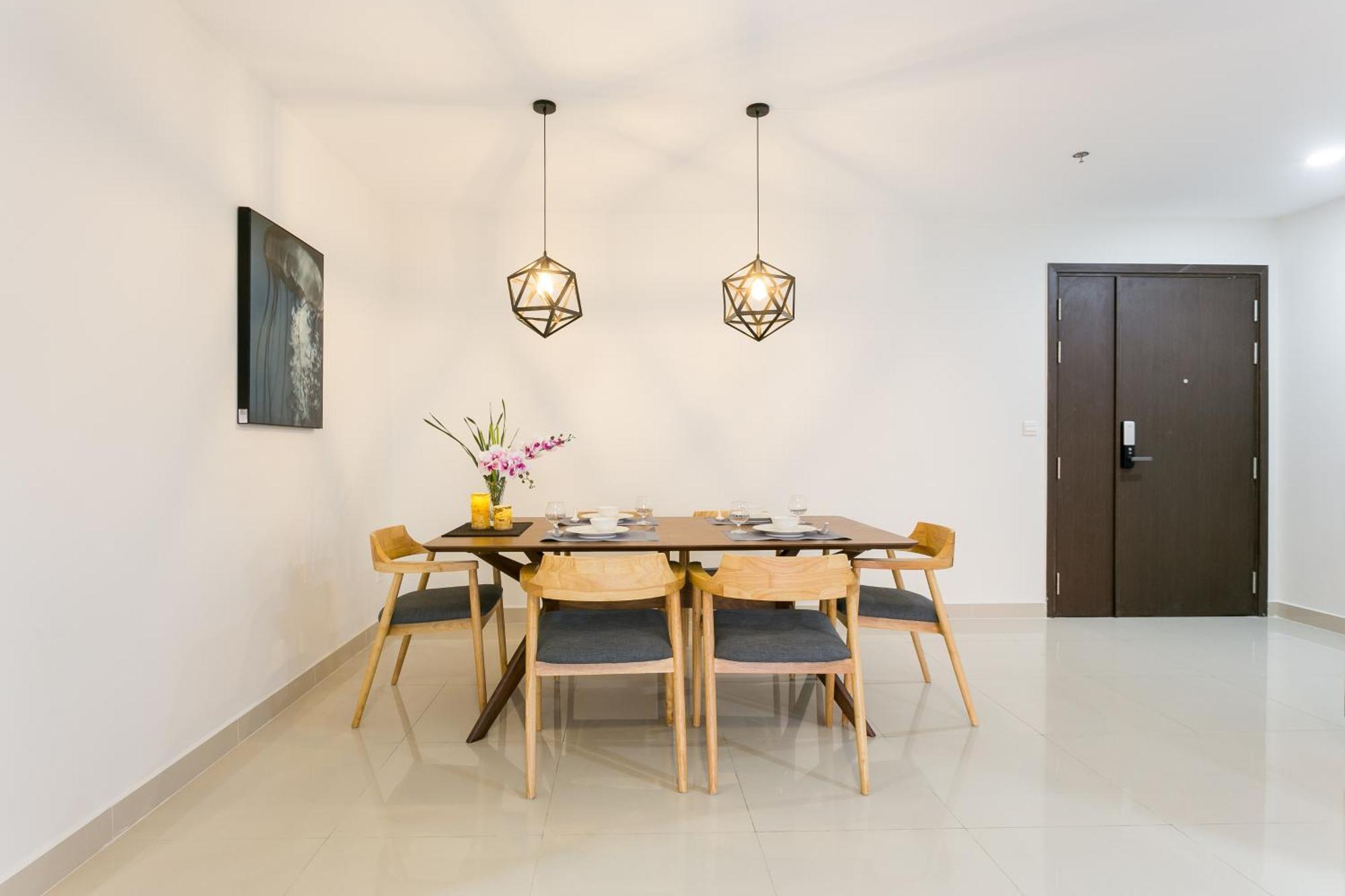Central Business District Rivergate Apartment - Free Pickup & Pool ホーチミン市 エクステリア 写真
