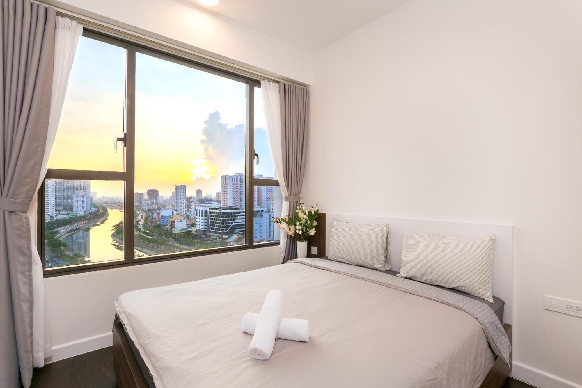 Central Business District Rivergate Apartment - Free Pickup & Pool ホーチミン市 エクステリア 写真