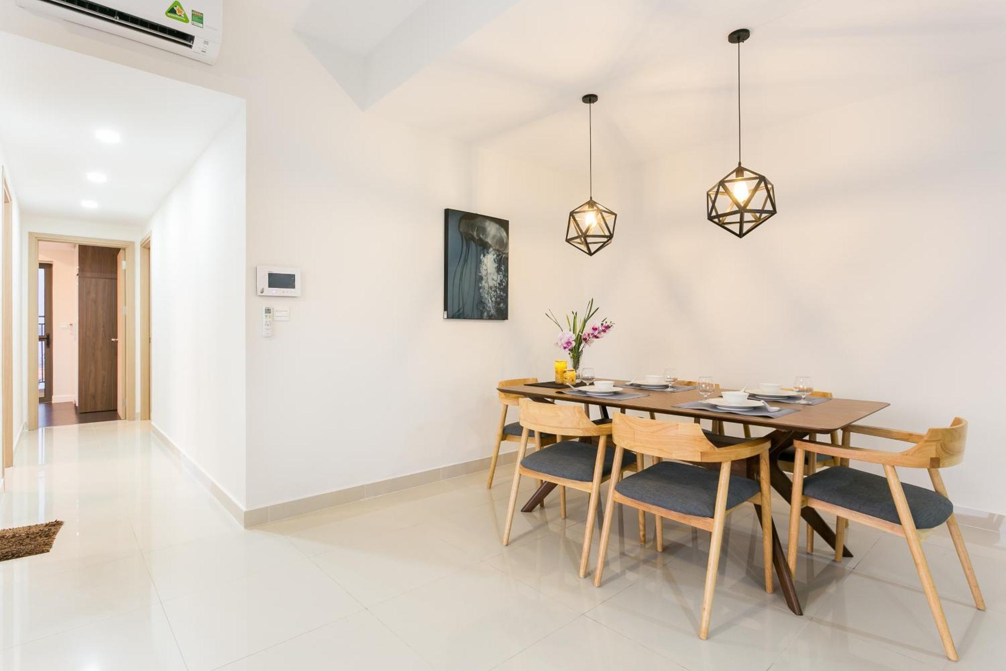 Central Business District Rivergate Apartment - Free Pickup & Pool ホーチミン市 エクステリア 写真