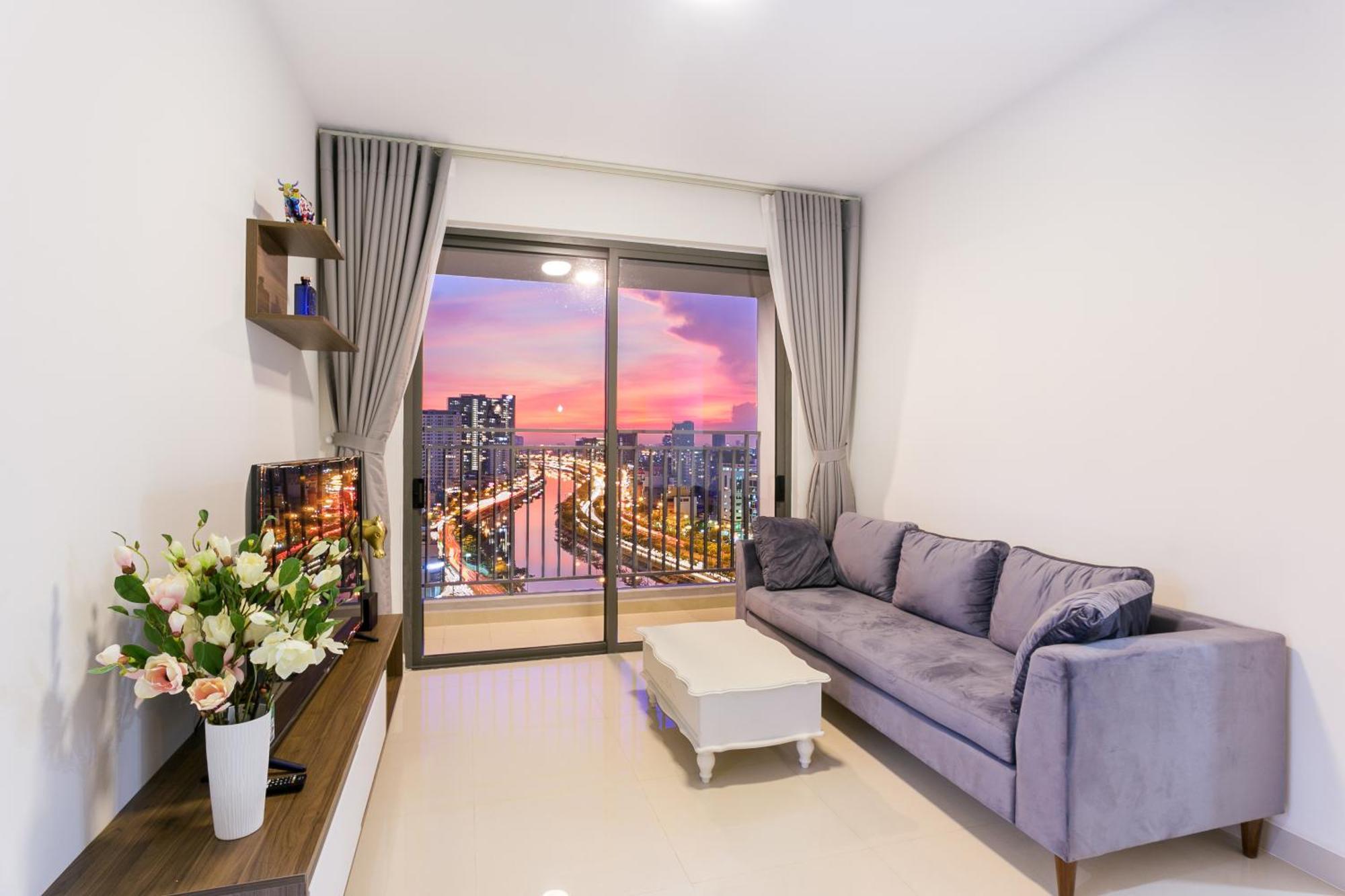 Central Business District Rivergate Apartment - Free Pickup & Pool ホーチミン市 エクステリア 写真
