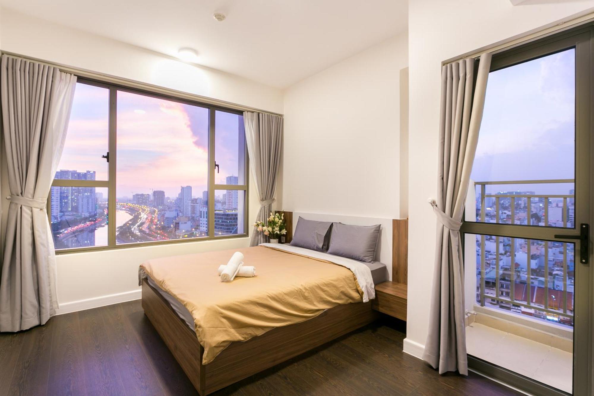 Central Business District Rivergate Apartment - Free Pickup & Pool ホーチミン市 エクステリア 写真