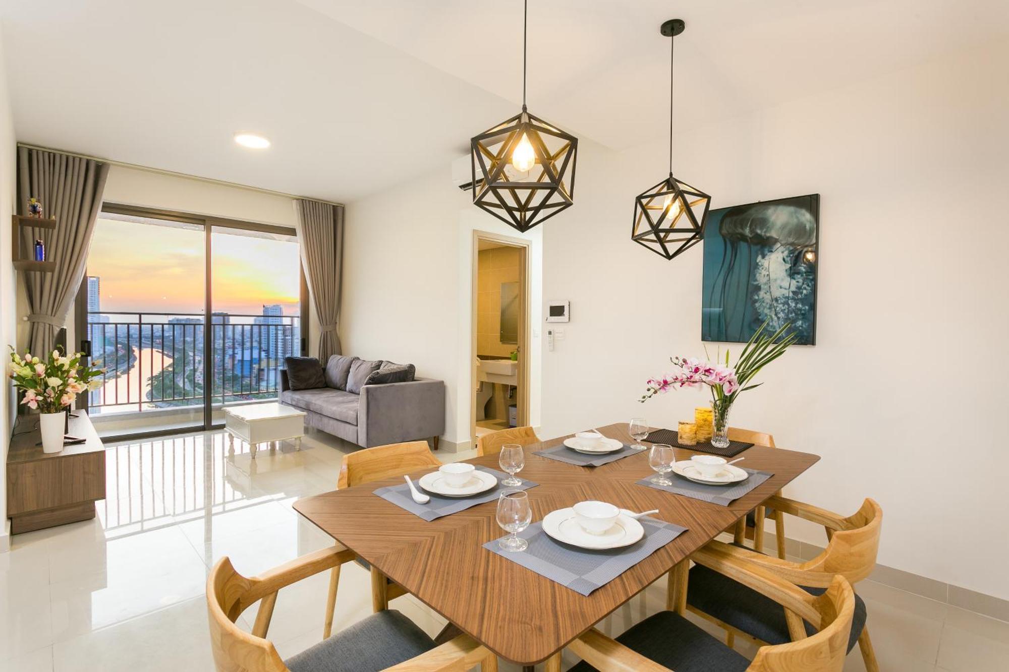 Central Business District Rivergate Apartment - Free Pickup & Pool ホーチミン市 エクステリア 写真