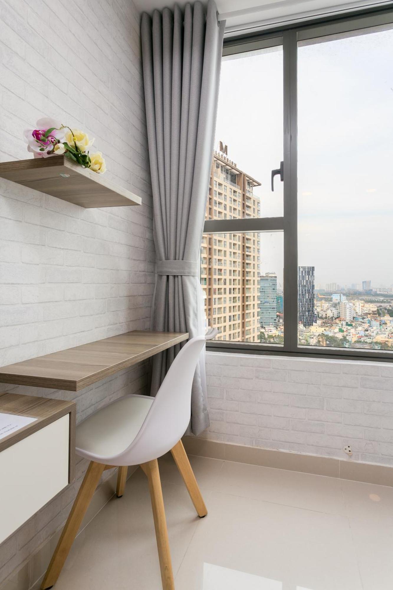 Central Business District Rivergate Apartment - Free Pickup & Pool ホーチミン市 エクステリア 写真