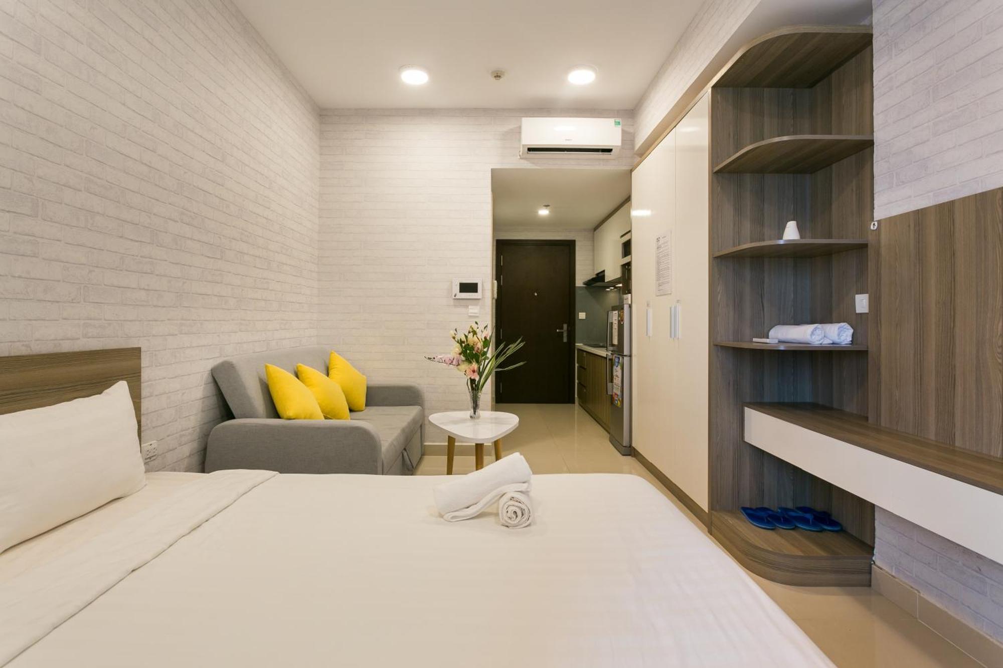 Central Business District Rivergate Apartment - Free Pickup & Pool ホーチミン市 エクステリア 写真
