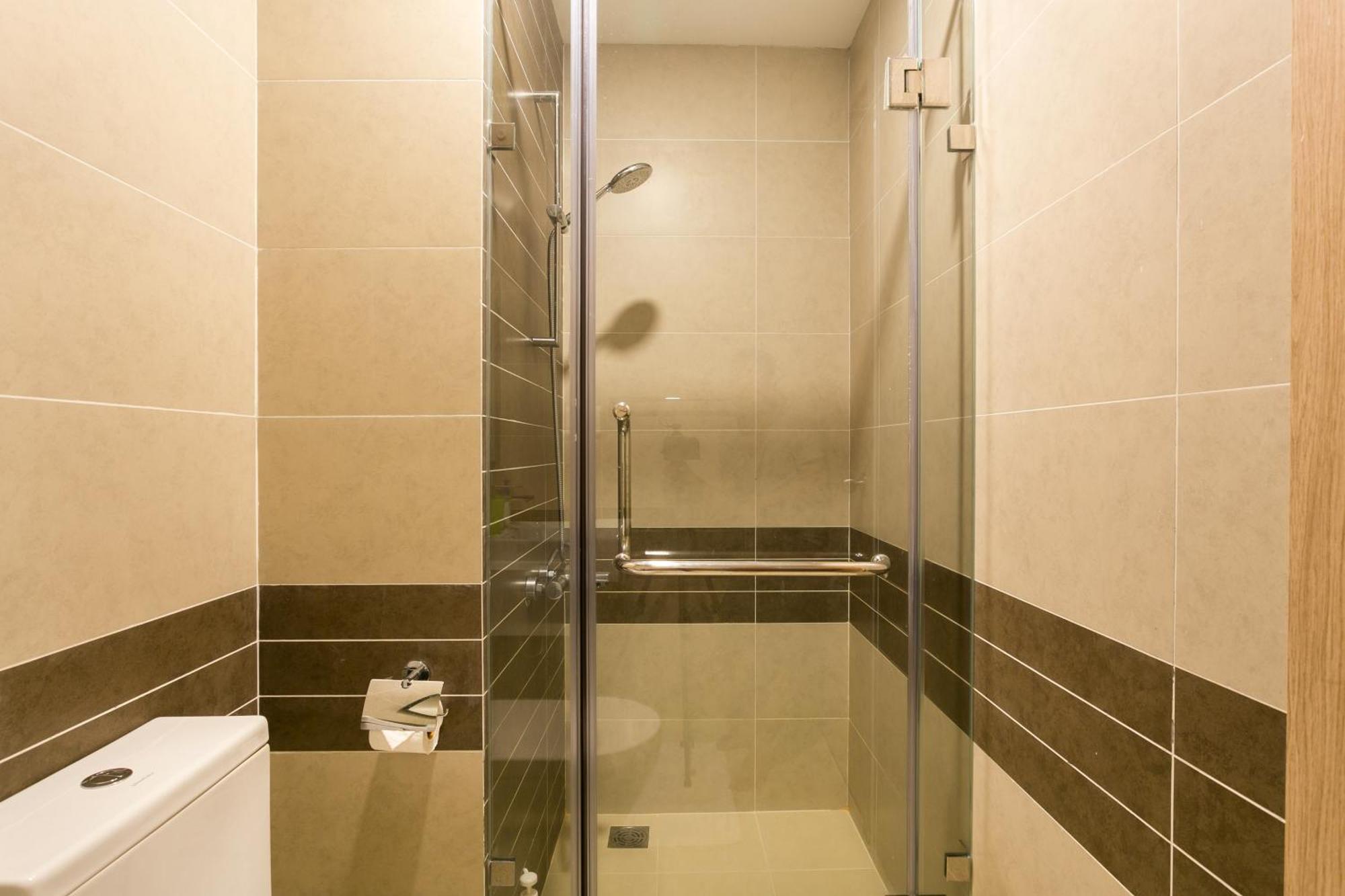 Central Business District Rivergate Apartment - Free Pickup & Pool ホーチミン市 エクステリア 写真