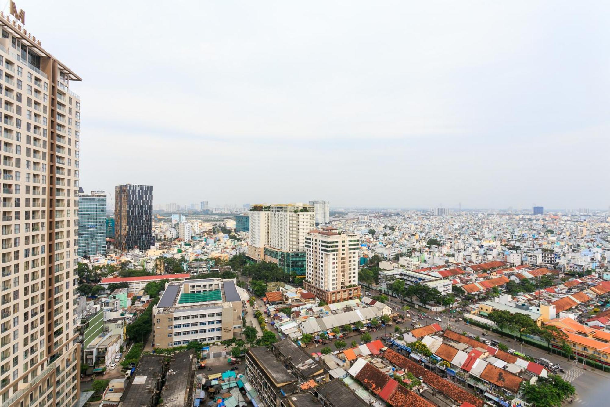 Central Business District Rivergate Apartment - Free Pickup & Pool ホーチミン市 エクステリア 写真